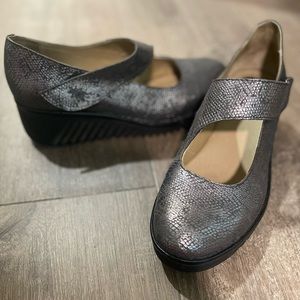 FLY LONDON Yasi court shoes EU 40 W (wide) Women’s 9 - 9.5